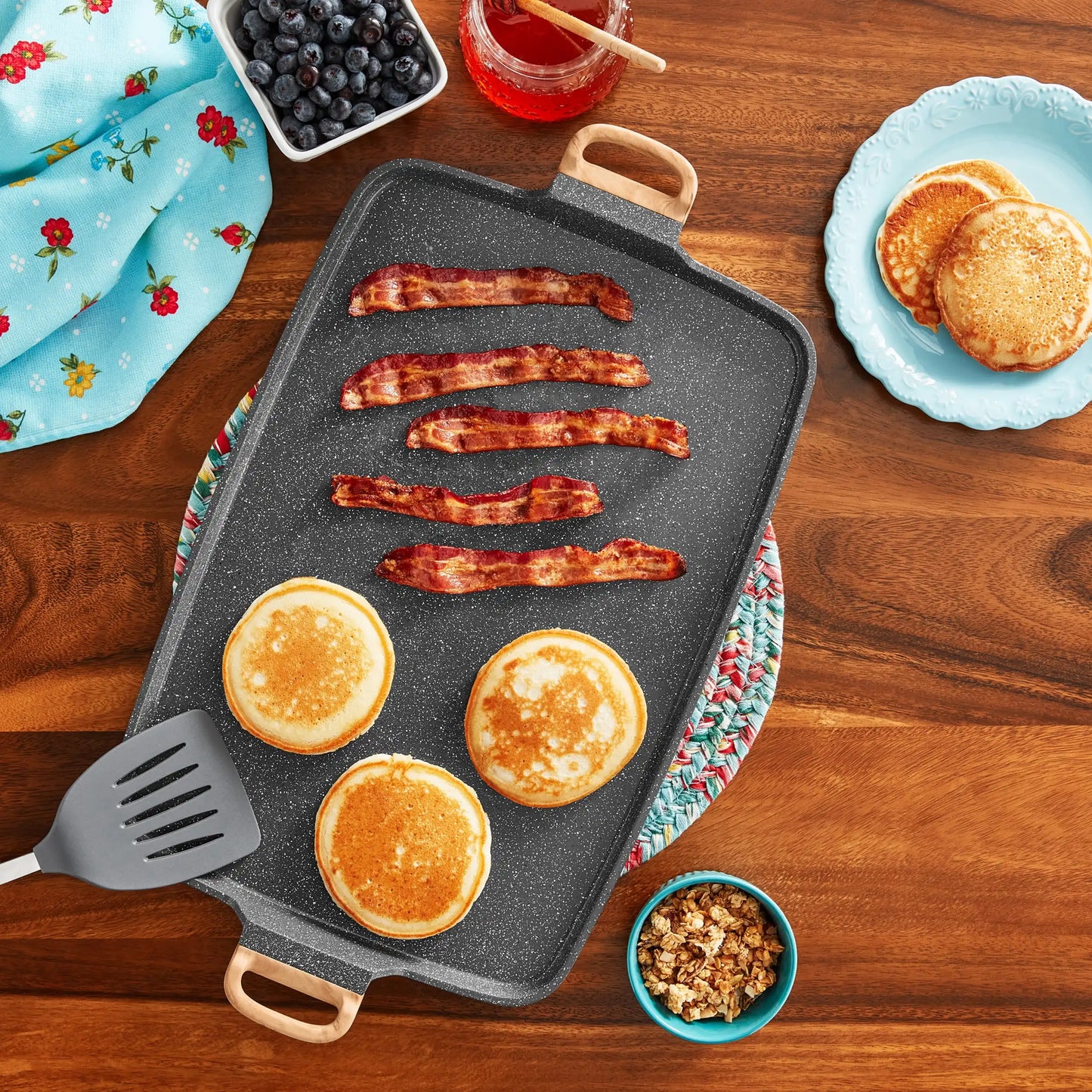 Cast Aluminum Double Griddle for Effortless Cooking and Easy Cleaning